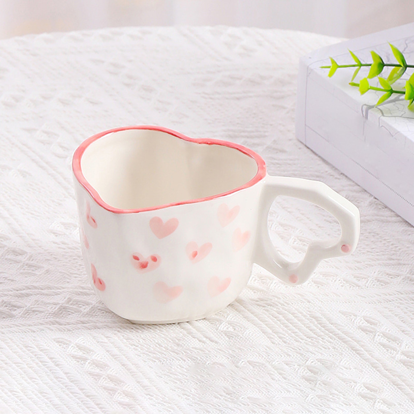 Heart Shaped Ceramic Mugs, Decorative Heart Shaped Coffee Mug for Couple Lovers Valentine's Day Decorations, Cute Creative Cup with Heart Pattern for Office and Home